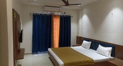 SP Tourist Home - Manchar Bhimashankar Road Room Type - Double AC Room