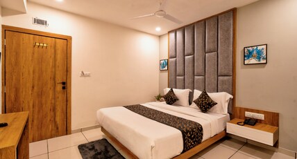 Hotel Royal Crown Room Type - Deluxe Room
