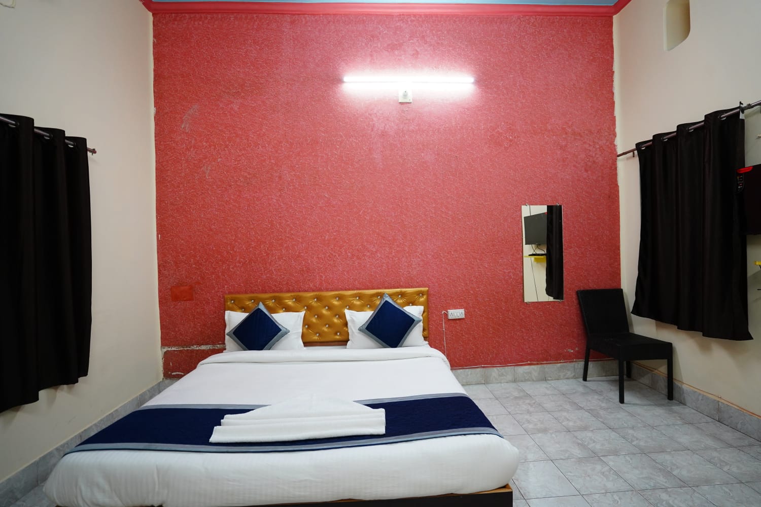 HOTEL SOORYODAY INN Varanasi - Tap to explore photos