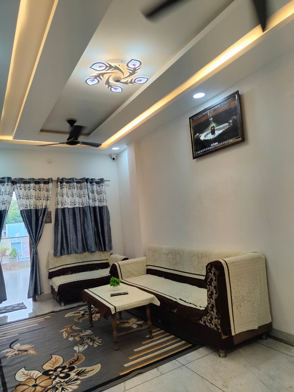 Shree krishna homestay - Tap to explore photos