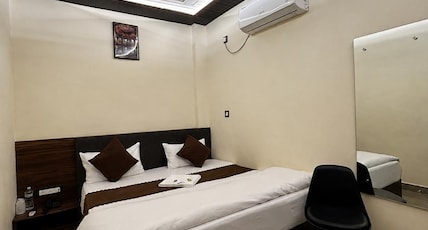 Hotel Gupta Palace Room Type - Deluxe Double Bed Room Hotel Gupta Palace Room Type - Deluxe Double Bed Room