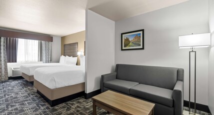 Best Western Plus Caldwell Inn & Suites Room Type - Suite-2 Queen Beds, Non-Smoking, Larger Room, Sofa, Full Breakfast