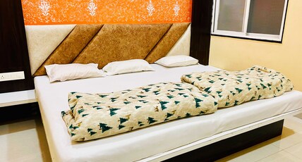 Hotel Tanish Room Type - Triple Bed AC Room