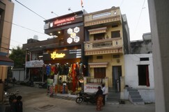 Hotel Gurukripa Palace