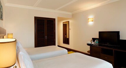 Hilton Garden Inn New Delhi Saket Room Type - Twin Bed Guest Room with Bathtub