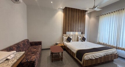 DIVYA HOTEL AND RESTURANT Room Type - Superior Room
