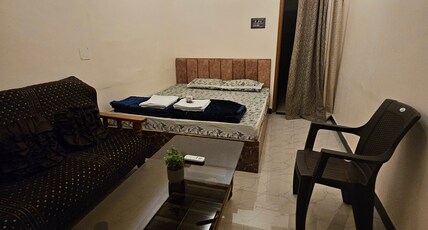 Shri Mahakaleshwar Homestay Room Type - Bedroom