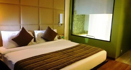 Ramada by Wyndham Navi Mumbai Room Type - Deluxe 2 Twin Bed Non-Smoking Room