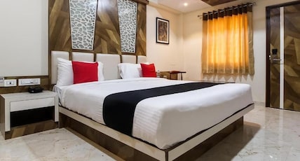 Hotel STM Palace Room Type - Deluxe Double Room