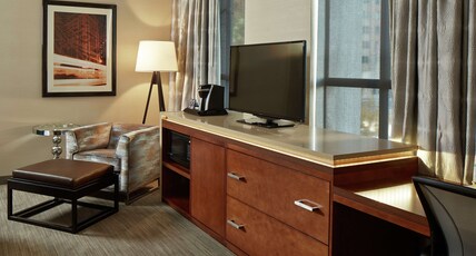 Hilton Garden Inn Phoenix Downtown Room Type - 2 QN HEARING ACCESSIBLE