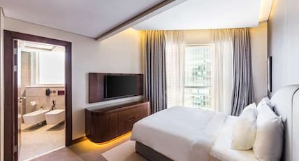 Radisson Blu Hotel Dubai Waterfront Room Type - Standard Room Radisson Blu Hotel Dubai Waterfront Room Type - Standard Room