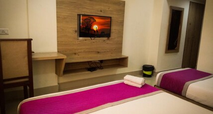 Nexstay Crystal Residency Room Type - Deluxe Triple