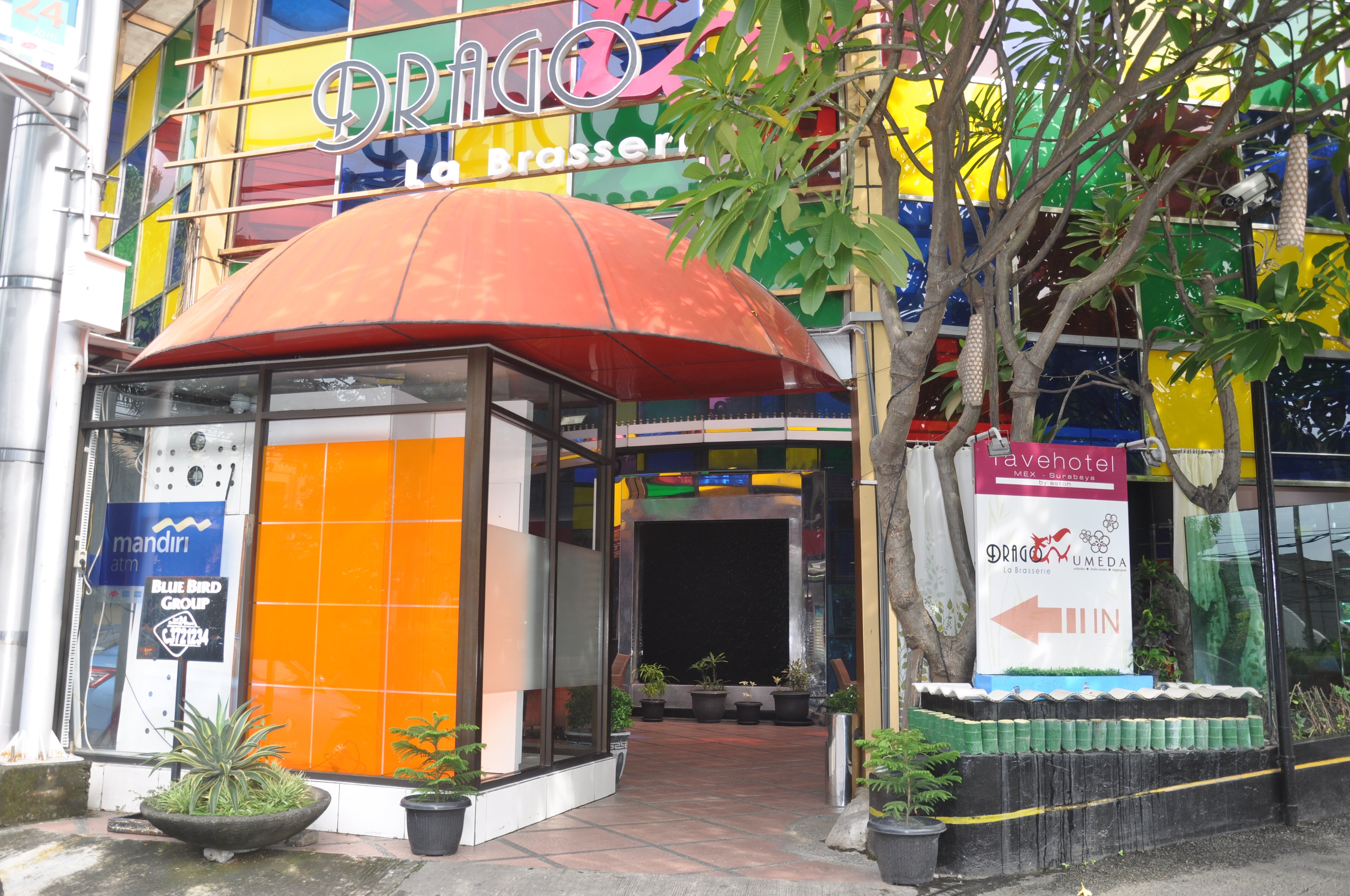 favehotel MEX Tunjungan Surabaya - Tap to explore photos