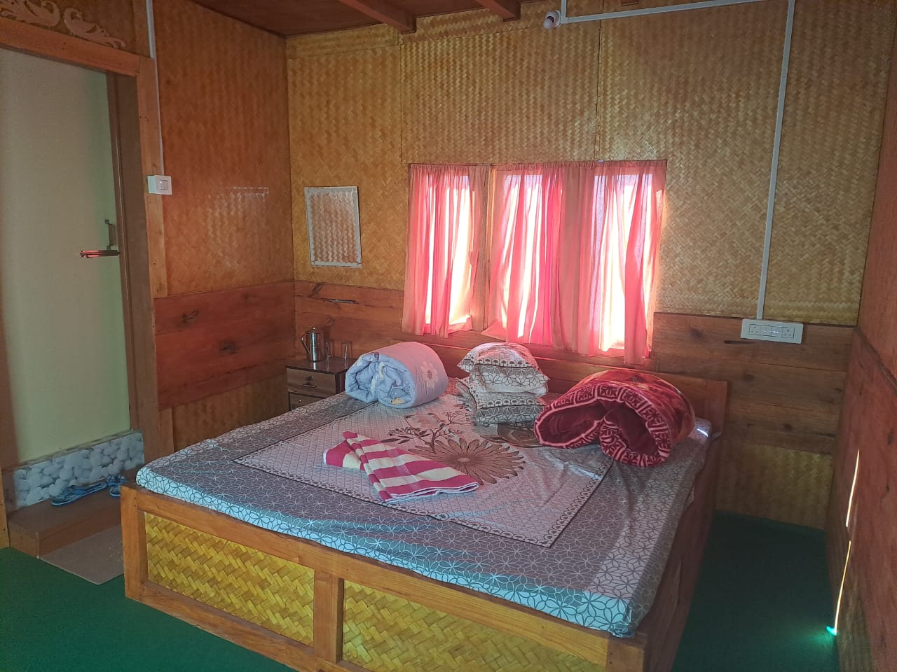 Junglee Homestay - Tap to explore photos