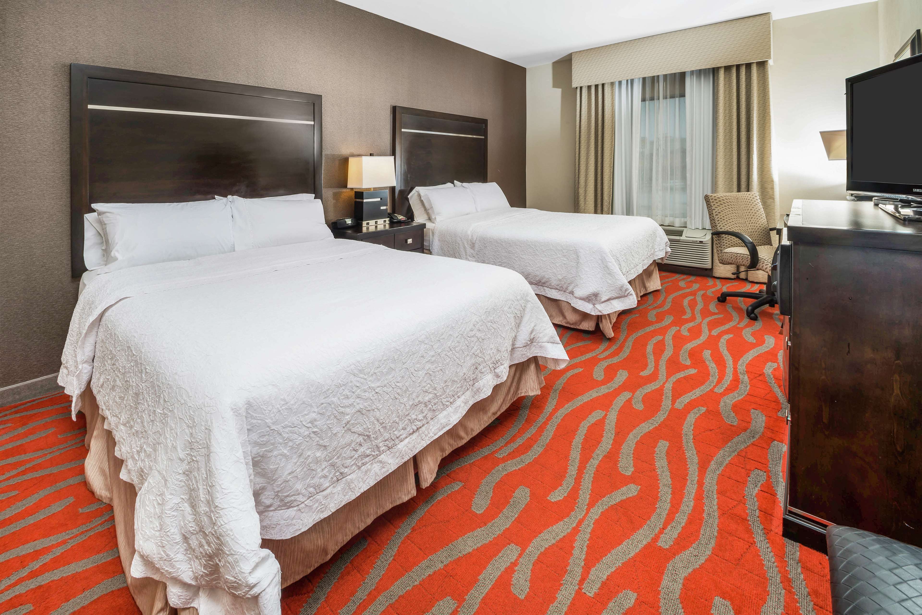 Hampton Inn & Suites by Hilton Tulsa/Catoosa - Tap to explore photos