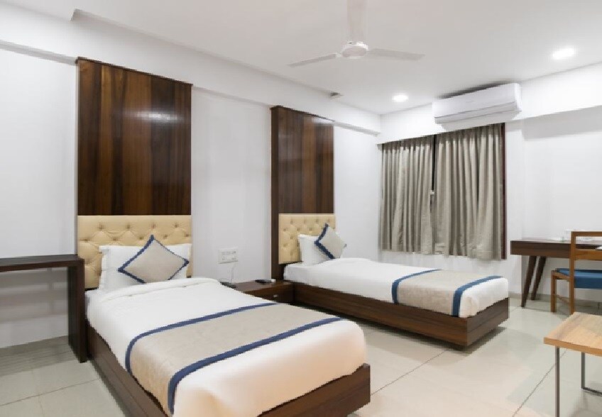 Hotel Sara Palace - Tap to explore photos