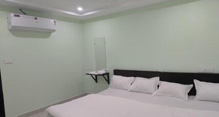 JAIN HOTEL SADHYA PALACE Room Type - Bedroom 14