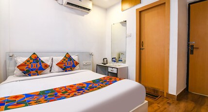FabHotel Globe Express - Nr. Ruby Hospital Room Type - Premium Room