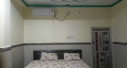 Spot On Ayansh Guest House Room Type - Classic