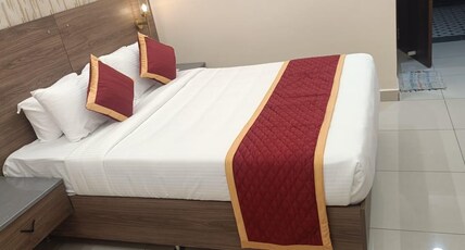 HOTEL SRI GRAND Room Type - Deluxe suite room