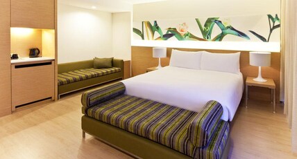 VELA DHI GLOW Pratunam Room Type - Deluxe Corner Room