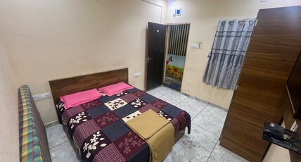 Hotel Sachin Executive Lodging Room Type - Bedroom 2