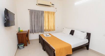 Sunshine Service Apartment OMR Room Type - Deluxe Room With Balcony