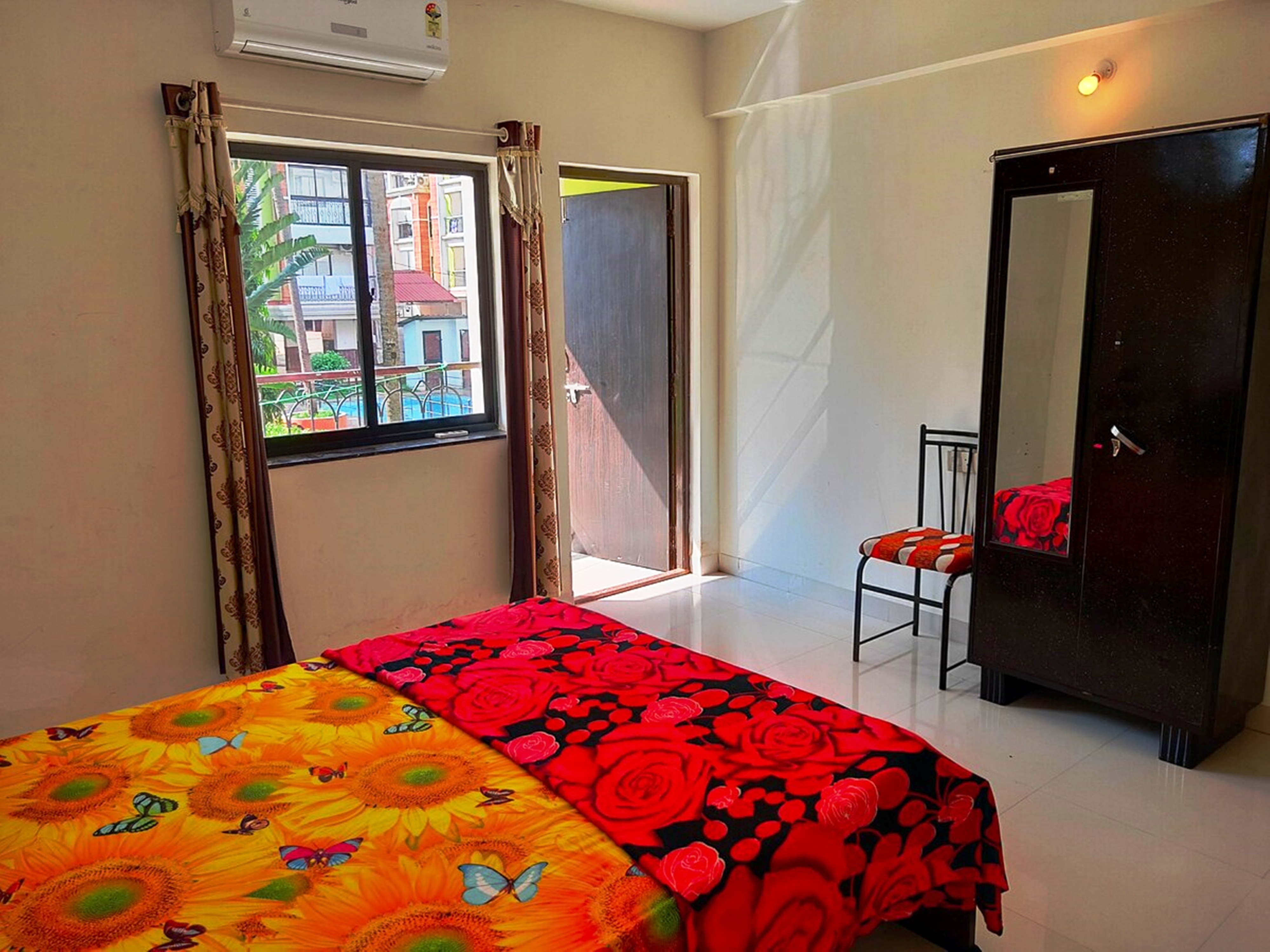 Holiday Home in Candolim - Tap to explore photos