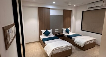 Hotel Royal Bloom Room Type - Premium Room