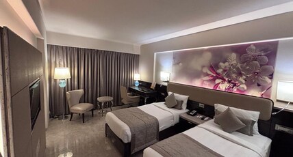 Hotel Sai Palace Grand Room Type - Deluxe Twin  Room