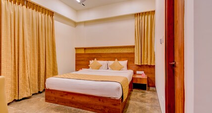Zip By Spree Hotels Brookefield Room Type - Deluxe King Room Zip By Spree Hotels Brookefield Room Type - Deluxe King Room