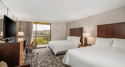 Crowne Plaza Hotel Mission Valley Room Type - 2 Queen Standard Balcony