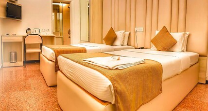 Hotel Samraj Room Type - Deluxe Double Room