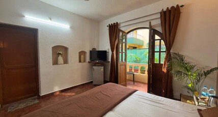 Cashew Feni Private Room with Beach Access Room Type - Cashew Feni 