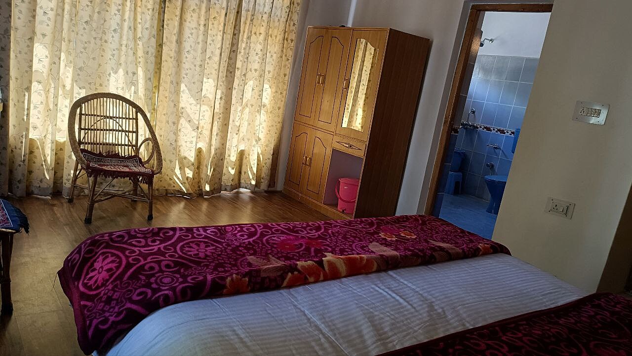 Hotel Druk - Tap to explore photos