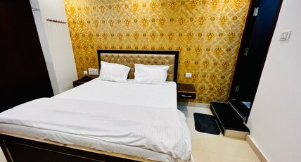 Hotel Rudra Guest Inn Room Type - Super Deluxe