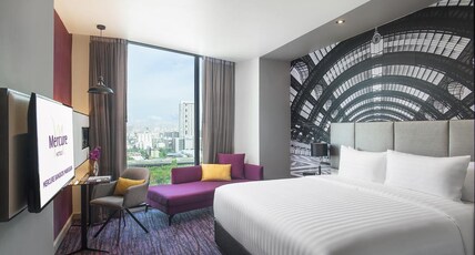 Mercure Bangkok Makkasan Room Type - Privilege King - Child Sharing Bed