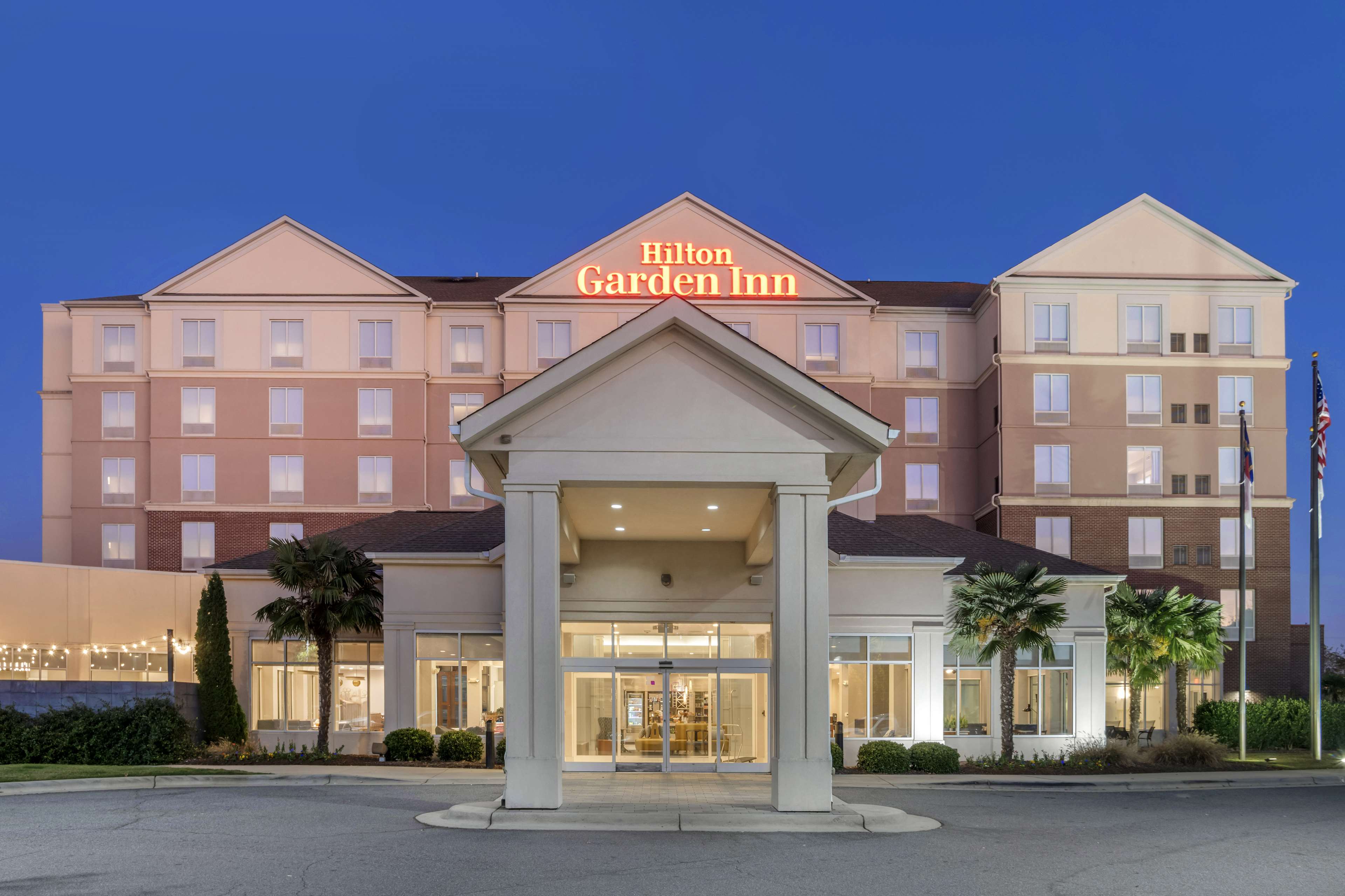 Hilton Garden Inn Charlotte-Concord - Tap to explore photos