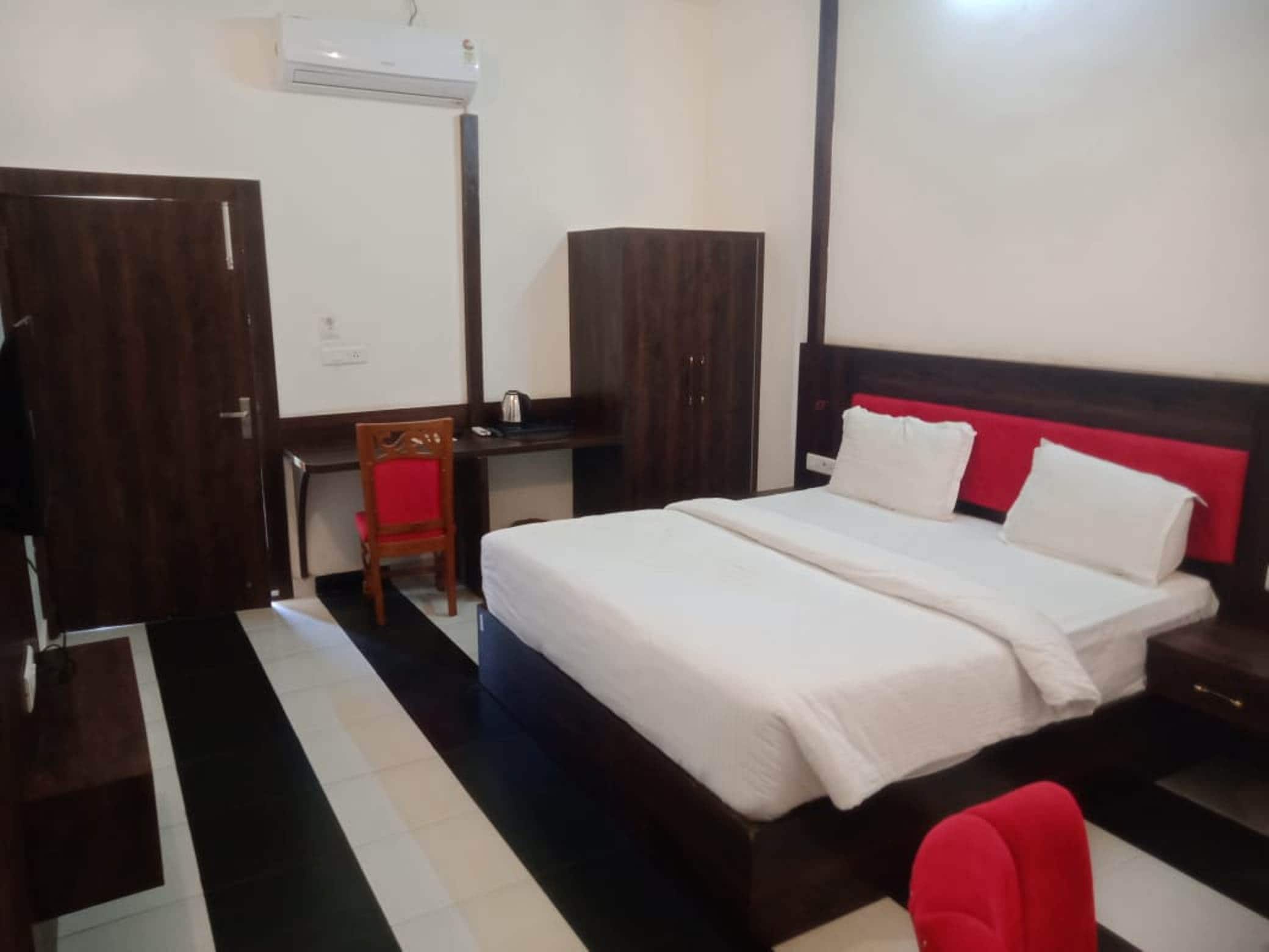 Dhanwa Resort (A Unit Of Satkar Hotels) - Tap to explore photos