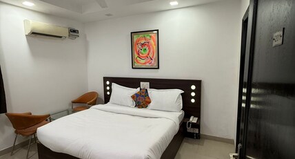 UNIQUE HOME STAY Room Type - DELUXE ROOM