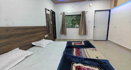 Jungal Villa & Restaurant Room Type - Double AC Room
