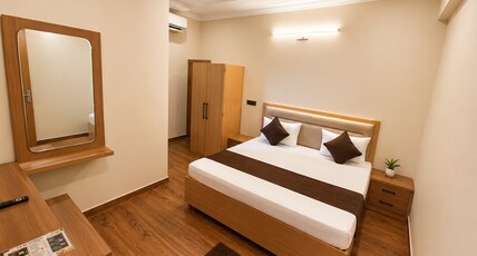 HOTEL PARAM INN Room Type - DELUXE DOUBLE BED ROOM HOTEL PARAM INN Room Type - DELUXE DOUBLE BED ROOM