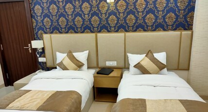 Hotel Yuvraj Grand Room Type - Deluxe Room