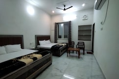 Jai Bajrang Yatri Niwas