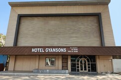 HOTEL GYANSONS