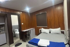 Tuk Tuk Palace