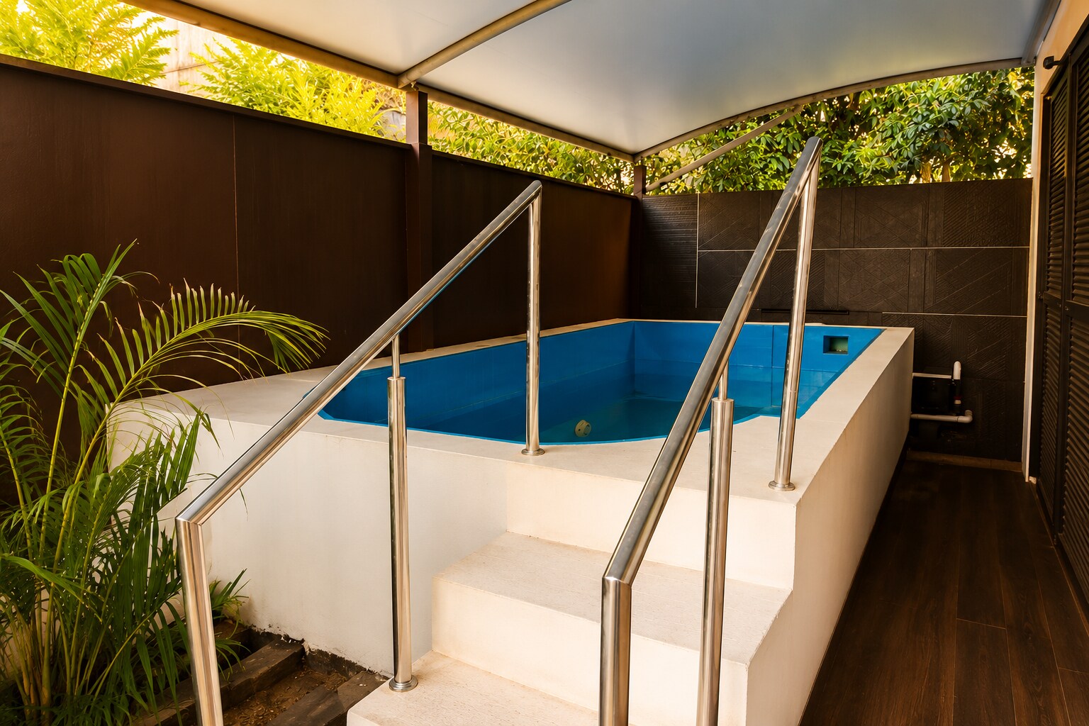 The Royal Grove - Luxury Stay by AV Khanna - Tap to explore photos
