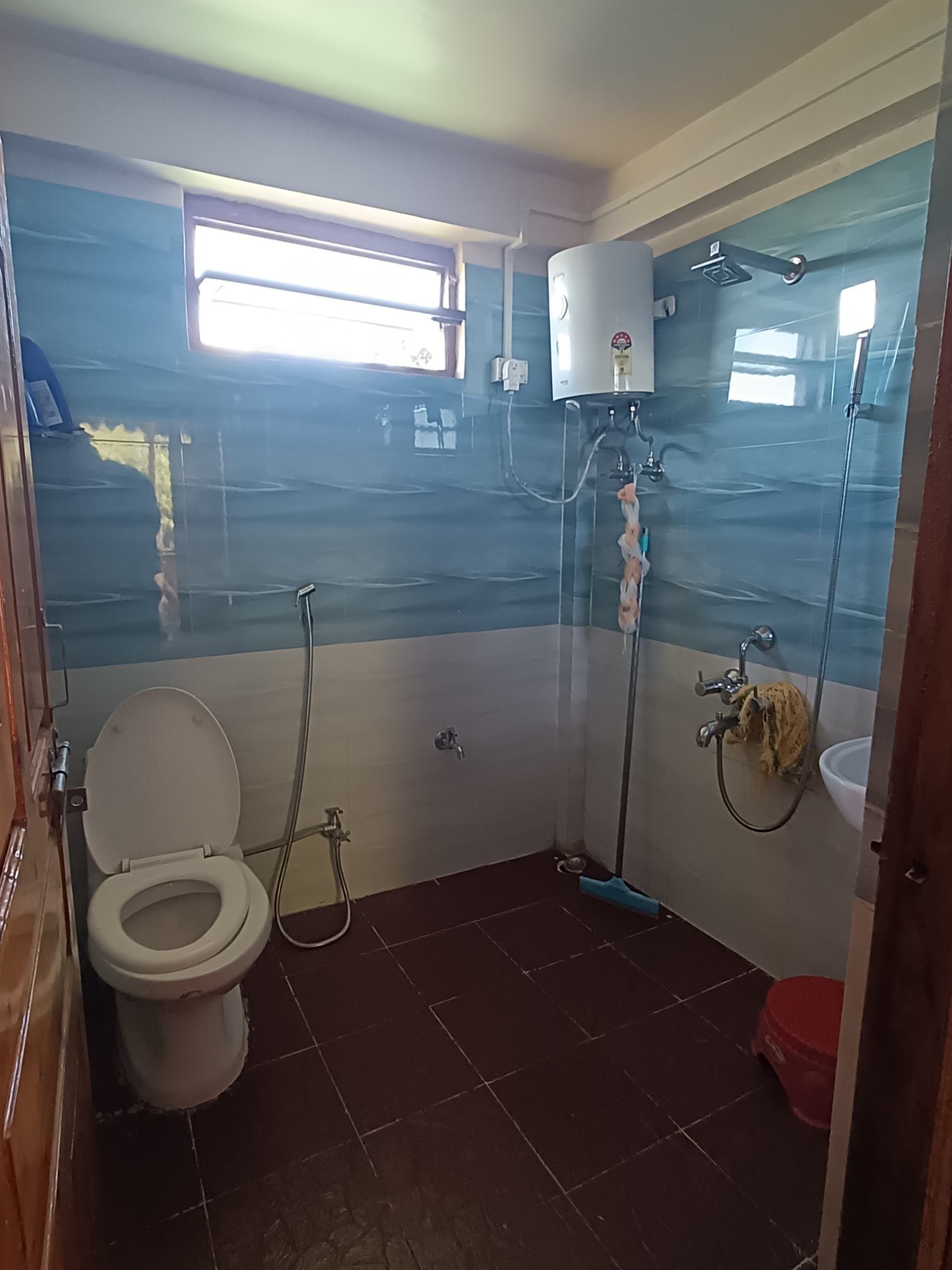 Saina Homestay - Tap to explore photos