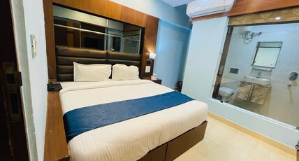 Hotel ML PRIDE -800 metre from railway station Room Type - Super Deluxe Room