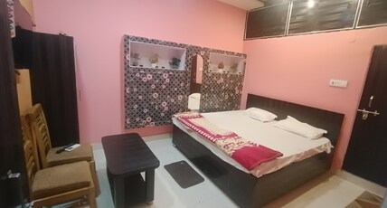 Vindhyachal Inn. Room Type - Deluxe Room